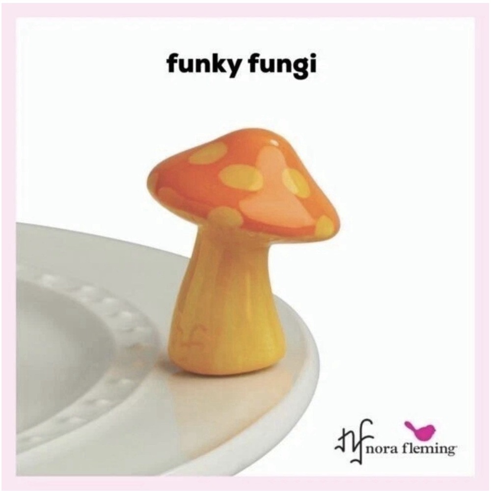 Nora Fleming mini - MUSHROOM - MINI - Retired - NEW